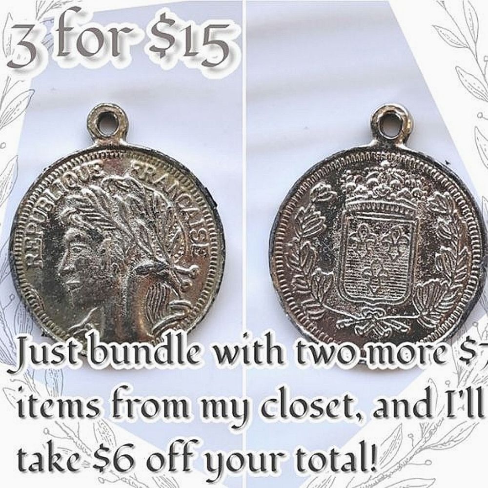 Vtg French coin replica necklace pendant